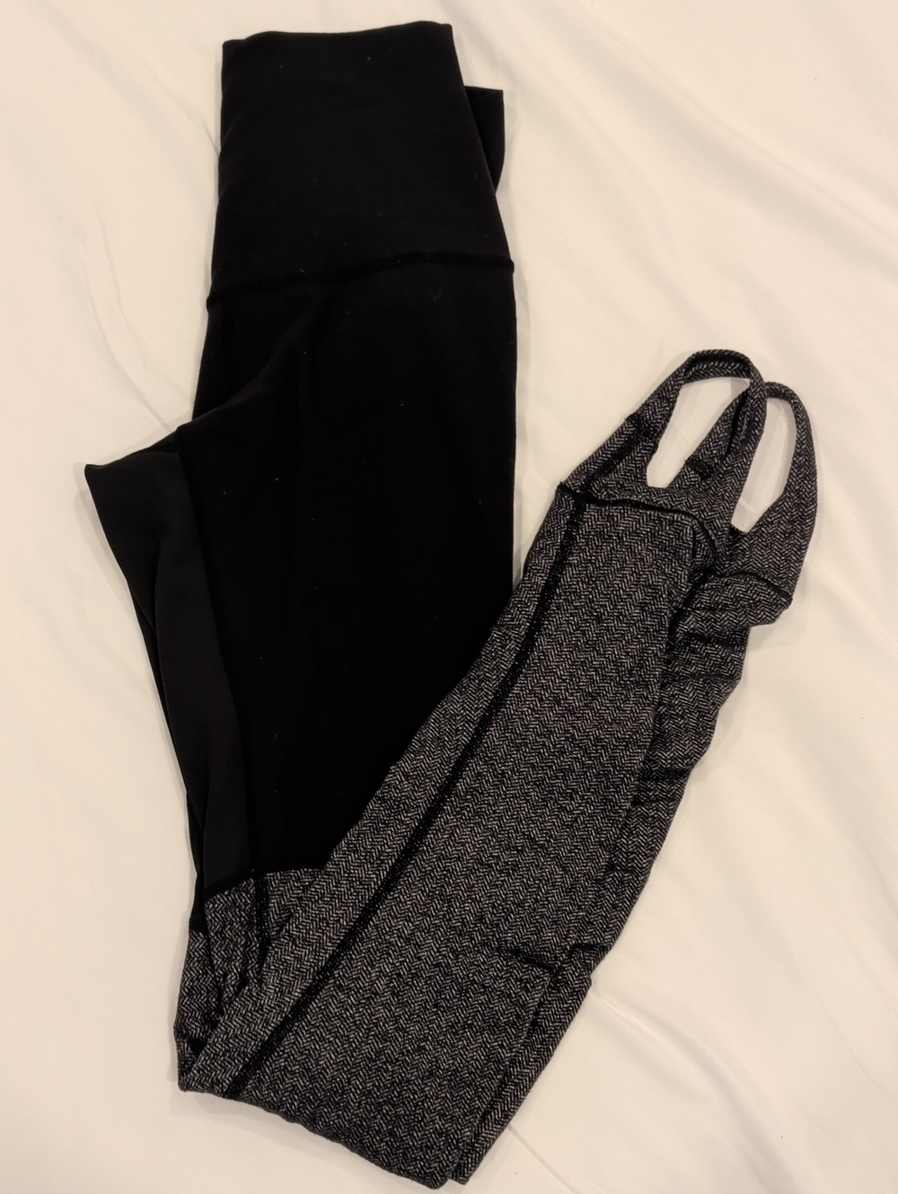 3/$100 Lululemon Stirrup Leggings Size 4 - Picture 1 of 7